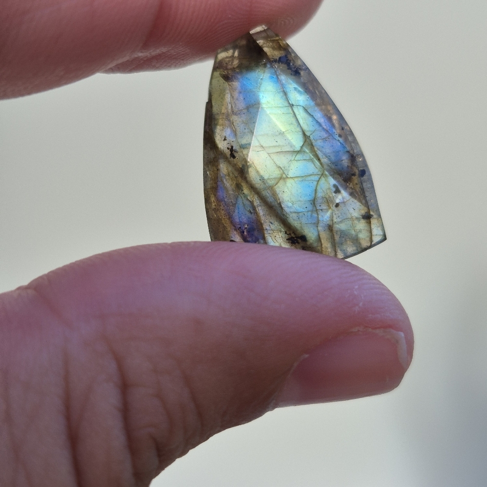 Natural Labradorite - Picture 8 of 11